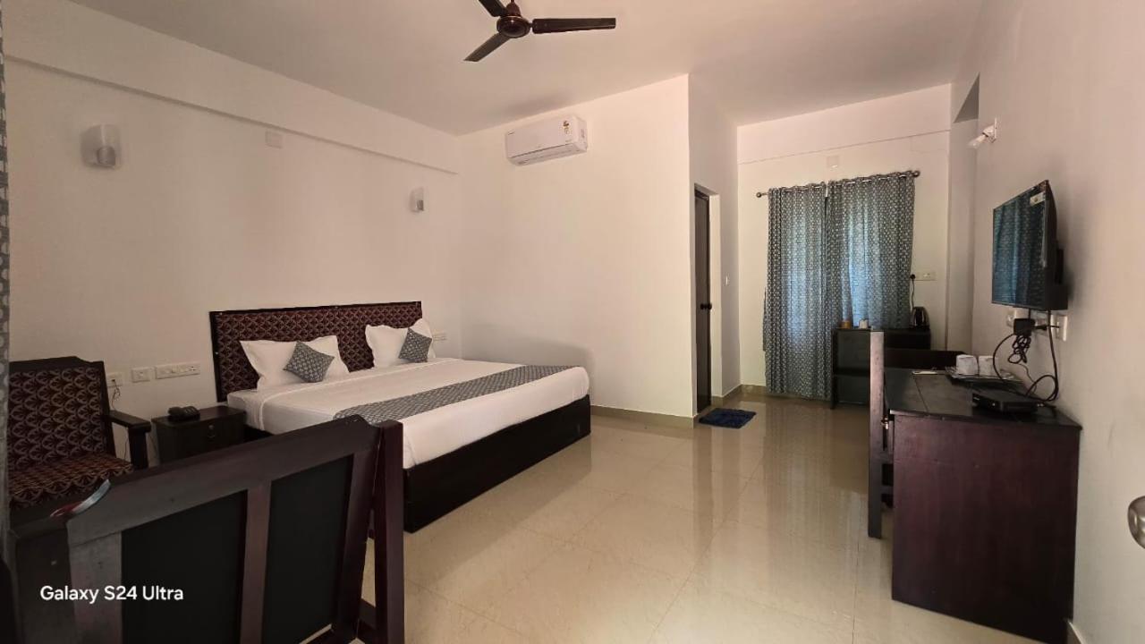 Green Aura Private Villas Sultan Bathery Exterior photo