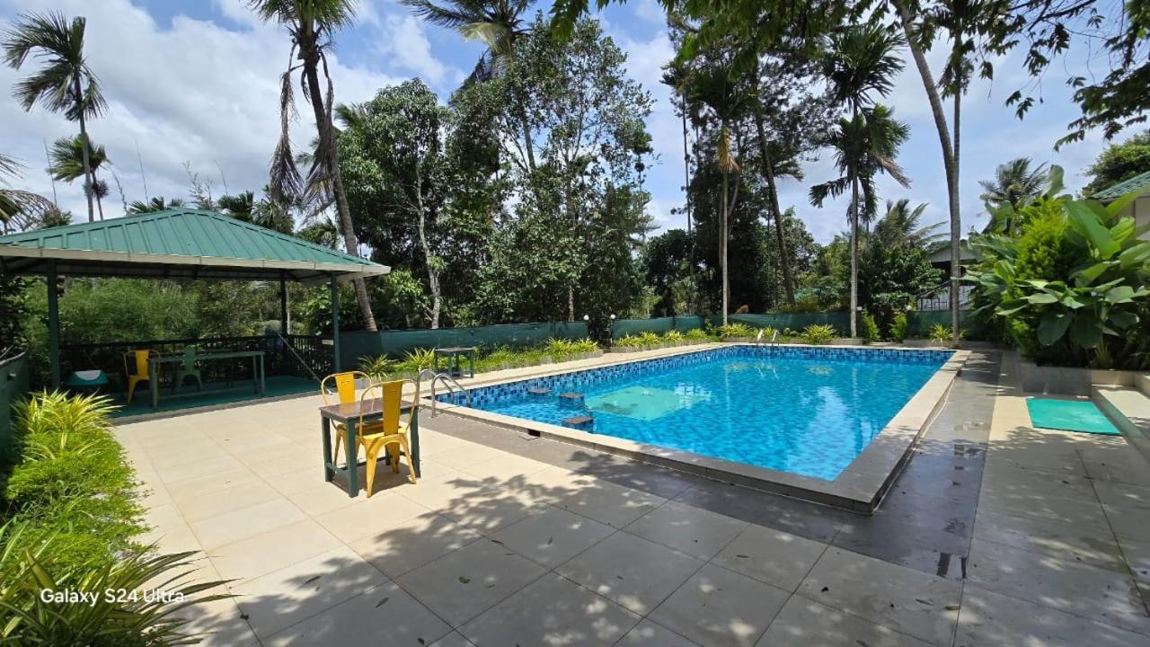 Green Aura Private Villas Sultan Bathery Exterior photo