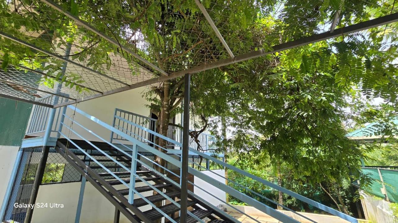 Green Aura Private Villas Sultan Bathery Exterior photo