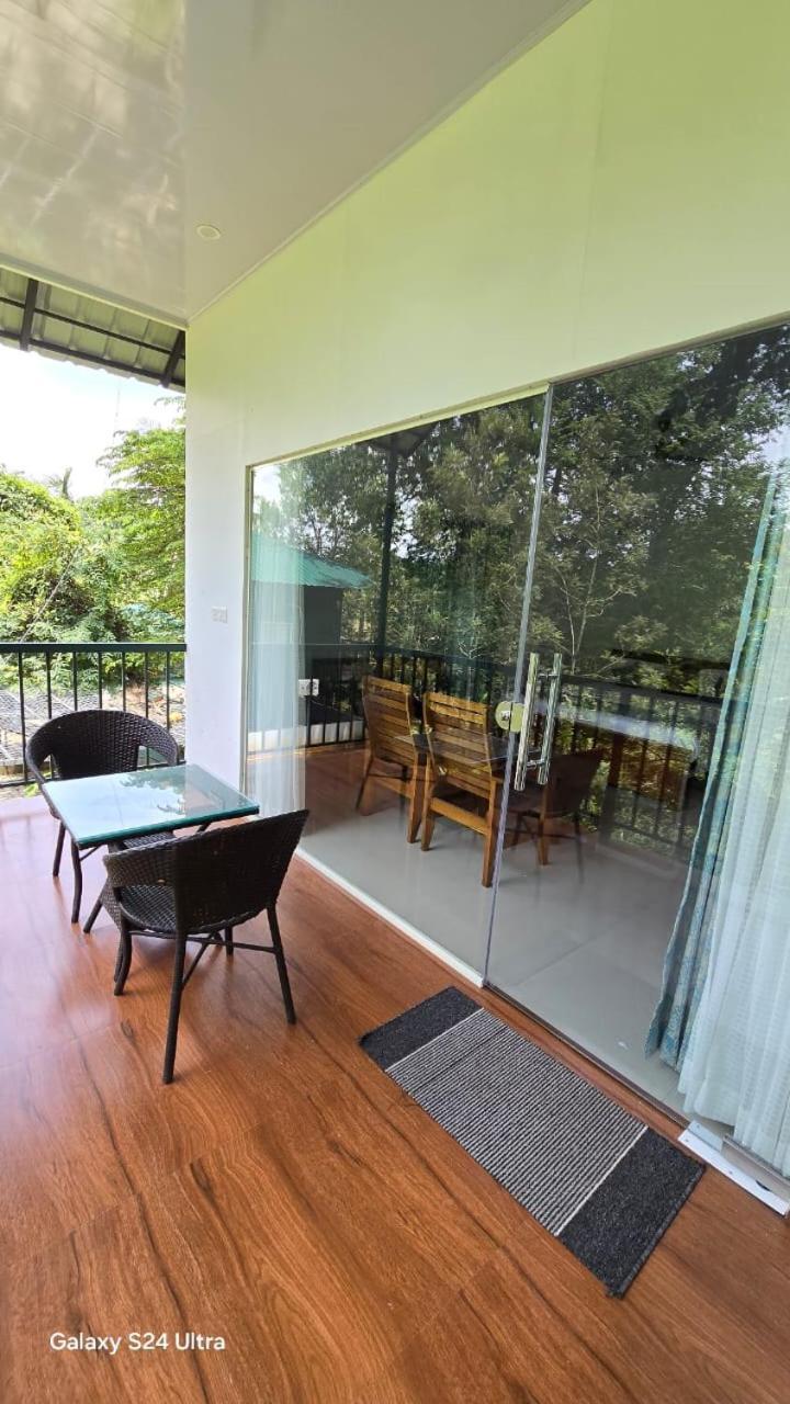 Green Aura Private Villas Sultan Bathery Exterior photo